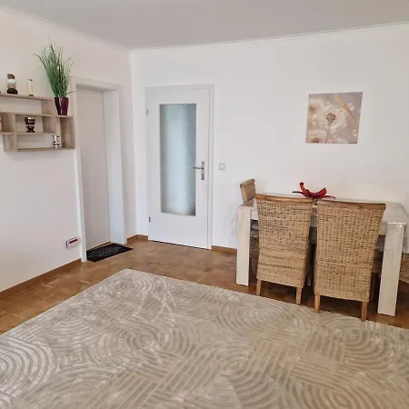 Lejlighed Ca 80 Qm Zur Alleinnutzung *